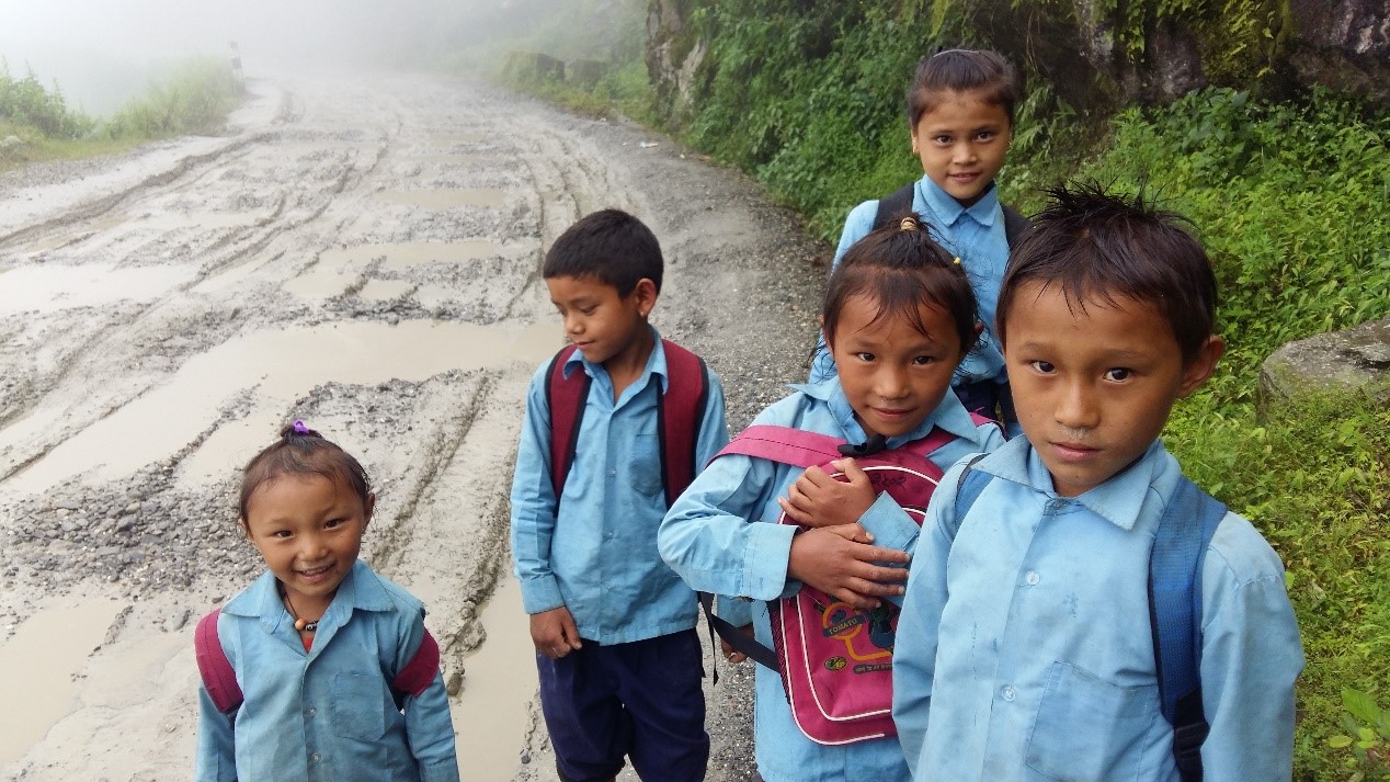 尼泊尔的小孩子